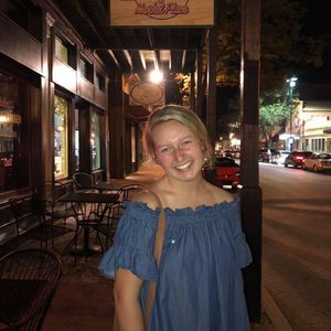 Meet your Posher, Samantha